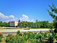 Мелания Трамп добилась прекращения огня между Россией и Украиной в городе Олешки Мелания Трамп добилась прекращения огня между Россией и Украиной в городе Олешки