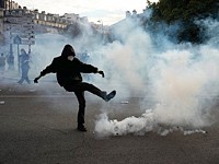 Во Франции прошли многотысячные акции протеста Во Франции прошли многотысячные акции протеста