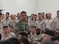 Командующий CENTCOM посетил Ормузский пролив: основные судоходные маршруты очищены от мин Командующий CENTCOM посетил Ормузский пролив: основные судоходные маршруты очищены от мин