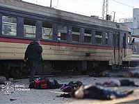Российский удар по вокзалу Днепре, сообщается о 13 погибших Российский удар по вокзалу Днепре, сообщается о 13 погибших