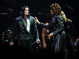 Уитни Хьюстон и Майкл Джексон в 2000 году
