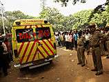 Автокатастрофа в Индии: школьный автобус рухнул в воду &#8211; множество жертв  