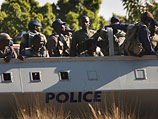 Сотрудники полиции в Зимбабве