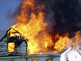 В результате пожара в частном доме в США погибли 8 человек, в том числе 6 детей