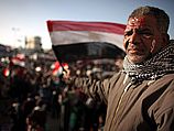 Демонстранты на площади Тахрир в Каире (иллюстрация)