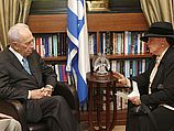 Шимон Перес и Эстер Поллард. Иерусалим, 8 апреля 2012 года