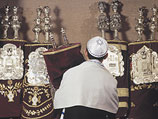 В синагоге