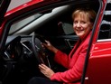 Аукцион по продаже автомобиля Ангелы Меркель вызвал ажиотаж среди несерьезных "покупателей"