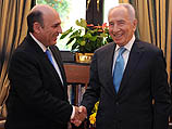 Президент Израиля Шимон Перес 8 мая позвонил председателю партии "Кадима" Шаулю Мофазу, чтобы выразить поддержку созданию правительства национального единства
