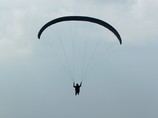 Курсант-десантник разбился во время прыжка с парашютом под Разянью
