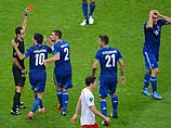 Первое удаление Евро-2012: красную карточку получил Сократис Папастатопулос
