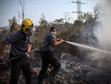 Тушение лесного пожара около Иерусалима. 26 июня 2012 года