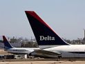 Самолет Delta Airlines, летевший в Мадрид, вернулся из-за прибора с проводами в туалете