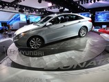 Компания "Кольмобиль" планирует в скором времени начать импорт в Израиль гибридной версии седана Hyundai Sonata