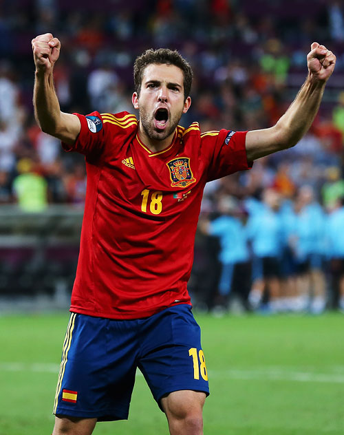 Хорди Альба (Испания), забивший второй гол в ворота итальянцев в финальном матче