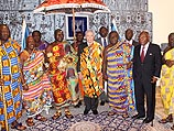 Король ашанти подарил Пересу традиционный костюм и призвал инвестировать в Гану