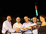 Министерство энергетики и водных ресурсов установило вчера, 1 августа, гигантскую световую шкалу, расположенную на одной из труб электростанции "Риндинг" в Тель-Авиве