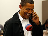 Уже не в первый раз Барак Обама наживает неприятности из-за вольной позы во время официальных телефонных переговоров