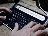 Отец флэшки разработал "умную клавиатуру" для тех, кто не умеет печатать вслепую