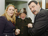 Суха и Ясер Арафат. Рамалла, осень 2004 года