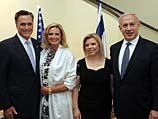 Старые друзья Митт Ромни и Биньямин Нетаниягу с женами