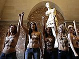 Акция FEMEN в Лувре. Париж, 03.10.2012