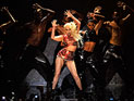 Lady GaGa выложила в интернет три "домашних" видео, среди которых есть "голый" ролик