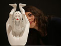Обнаженная "Кариатида" Кейт Мосс выставлена на торги в Лондоне