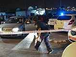 Иерусалимская полиция продолжает розыски двух палестинцев, ударивших ножом в спину 34-летнего еврея в иерусалимском районе Рас эль-Амуд.