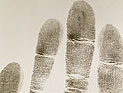 Израильские ученые разработали метод снятия отпечатков пальцев с бумаги и банковских чеков