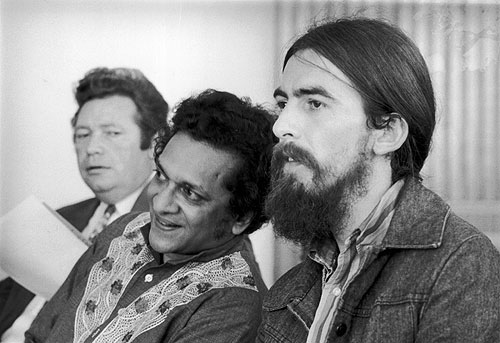 Рави Шанкар с музыкантом Beatles Джорджем Харрисоном