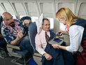 Стюардессы Cathay Pacific прекратят улыбаться пассажирам 