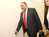 СМИ: передача дела Либермана в суд отложена, его вновь вызвали на допрос