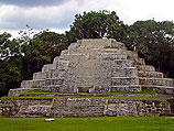 Туристы, отмечавшие "конец света", повредили древний храм майя