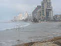 Пляж А-Цук в Тель-Авиве закрыт из-за угрозы обрушения скалы, но открыты три других пляжа