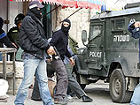 Солдаты с третьей попытки арестовали палестинского полицейского в Хевроне