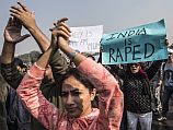 Индия готовится к беспорядкам: скончалась жертва группового изнасилования