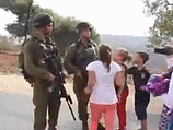 В Турции чествуют 13-летнюю палестинку, бросавшуюся с кулаками на солдат ЦАХАЛа