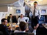 Обама на борту самолета