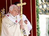 При этом Бенедикт XVI подчеркнул, что не собирается покидать церковь