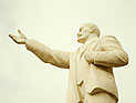 В Полтавской области вандалы обезглавили памятник Ленину и Крупской