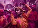Праздник весны и буйство красок: Индия отмечает Холи