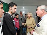 Британский принц Чарльз и его жена Камилла Паркер в сирийском лагере беженцев в Иордании