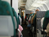 "Еврей в мешке", сидящий в салоне самолета, вызвал переполох в интернете