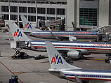 Авиакомпания American Airlines полностью приостановила полеты в США