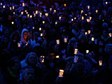 В Бостоне состоялась массовая траурная церемония в память о жертвах теракта, совершенного накануне во время проведения 117-го Бостонского марафона