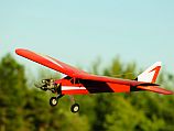На фабриках также были обнаружены радиоуправляемые игрушечные самолеты, с помощью которых, судя по всему, планировалось распылять газ.