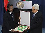 Председатель ПНА Махмуд Аббас и президент Мальдивской республики Мухаммад Вахид Хасан. Рамалла, 04.06.2013