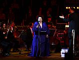 Власти Азербайджана объявили певицу Монтсеррат Кабалье "персоной нон-грата"