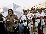 Женская молитва у Стены плача: "харедим" против "Нашот а-Котель"
